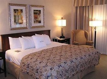 Doubletree Hotel Charlotte Airport