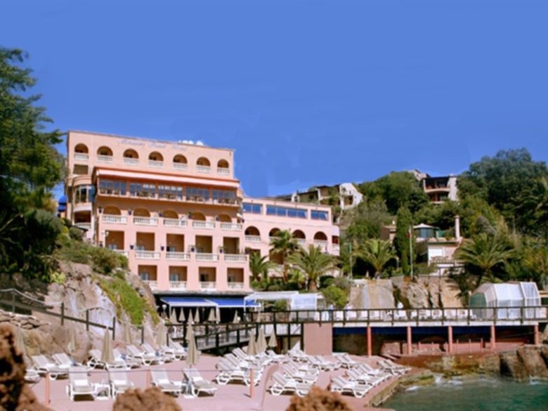 Tiara Miramar Beach Hotel