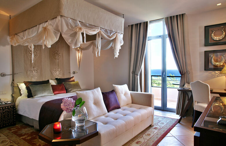 Hotel Tiara Yaktsa