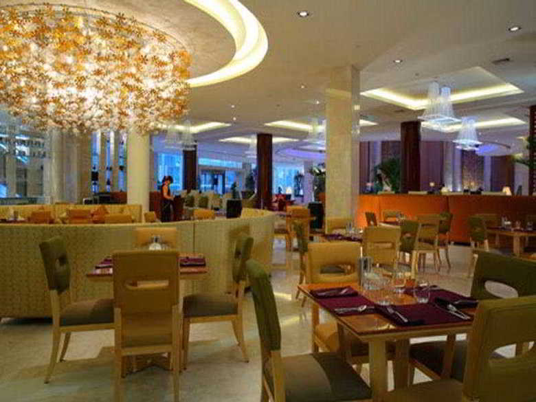 Hotel Gehua New Century