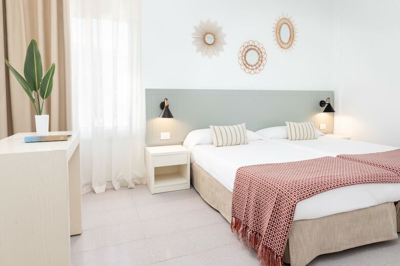 Apartamentos Los Olivos Beach Resort
