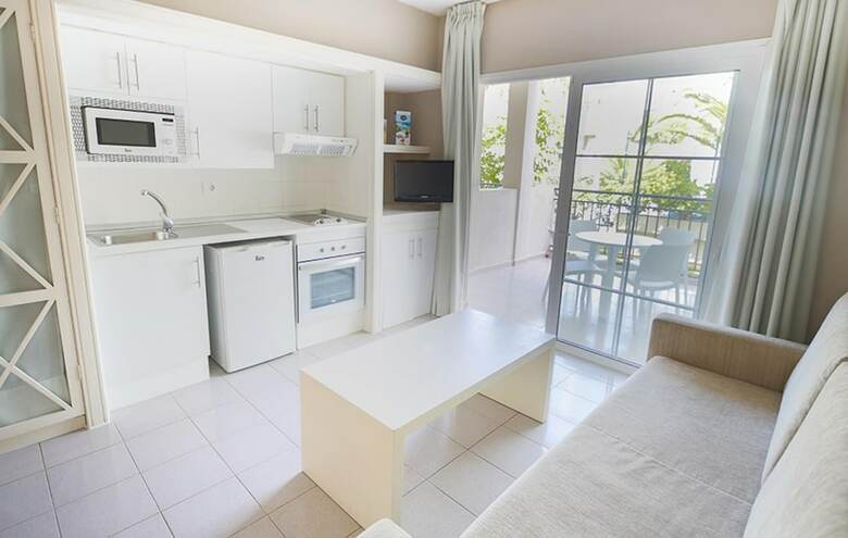 Apartamentos Los Olivos Beach Resort
