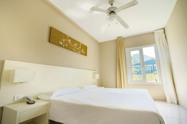 Apartamentos Los Olivos Beach Resort