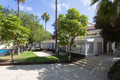 Aparthotel Liberty Cottage Tenerife
