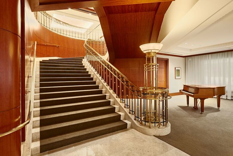 Intercontinental Hotel & Conference Center