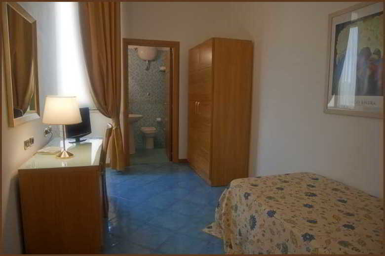 City Hotel