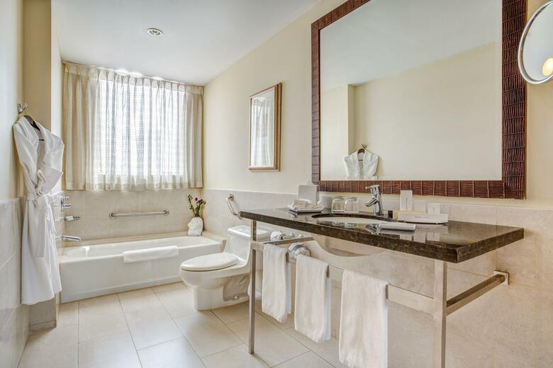 Courtyard By Marriott Panama Real Hotel