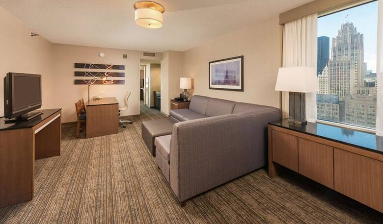 Hotel Embassy Suites By Hilton Chicago Downtown Magnificent Mile