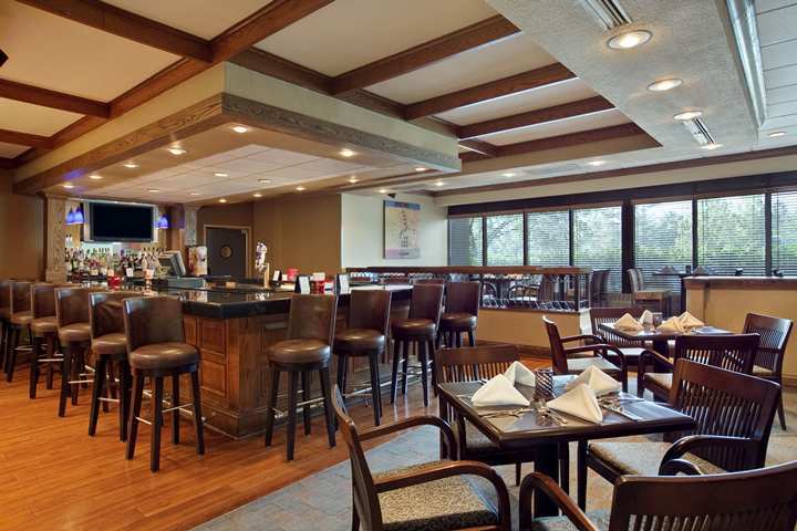 Hotel Embassy Suites Columbus