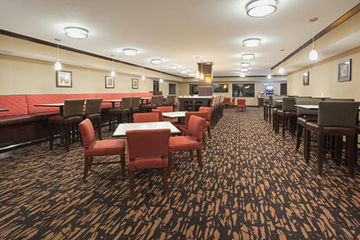Holiday Inn Express Hotel & Su