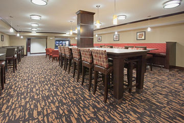 Holiday Inn Express Hotel & Su