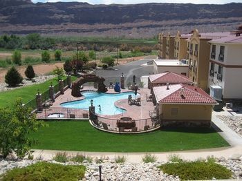 Holiday Inn Express Hotel & Su