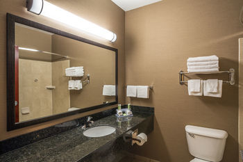 Holiday Inn Express Hotel & Su