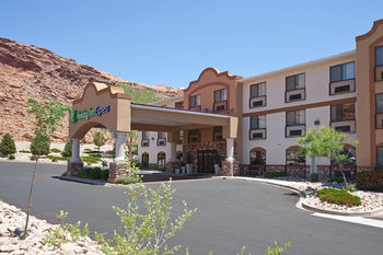Holiday Inn Express Hotel & Su