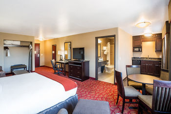 Holiday Inn Express Hotel & Su