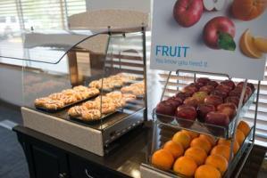 Holiday Inn Express Hotel & Su