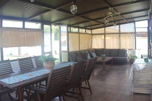 Chalet Con Jardin - Chiclana 02