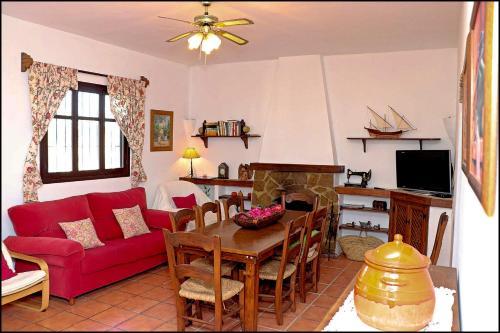 Chalet Con Jardin - Chiclana 02
