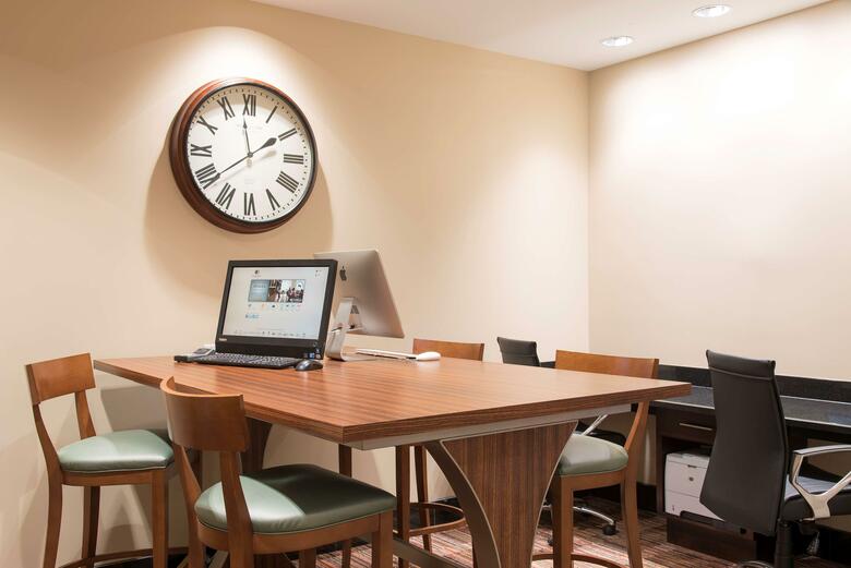 Hotel Hilton Grand Rapids Airport