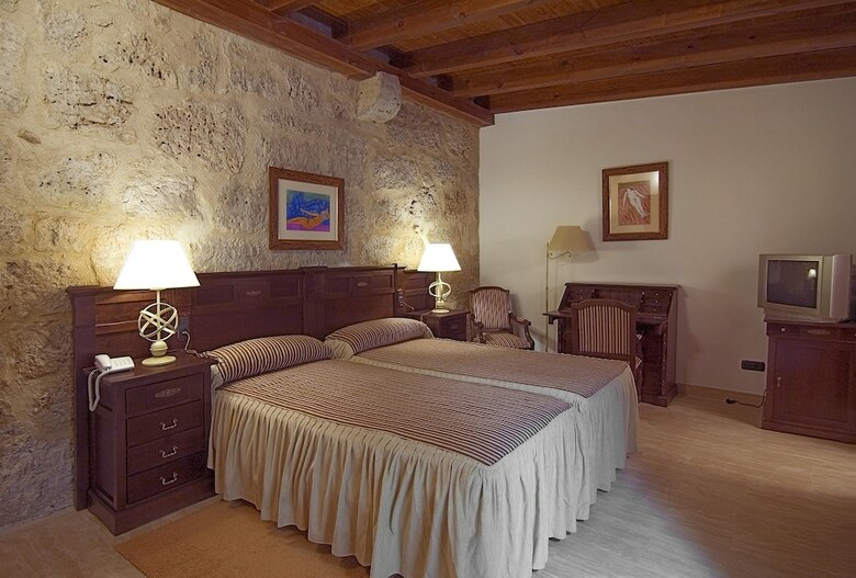 Hotel Se�orio De Olmillos