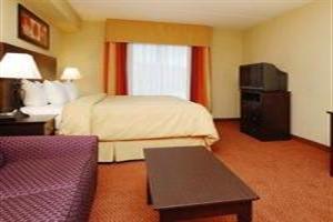 Hotel Comfort Suites East