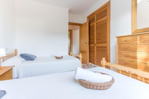 Chalet Falc� With Private Pool And Garden