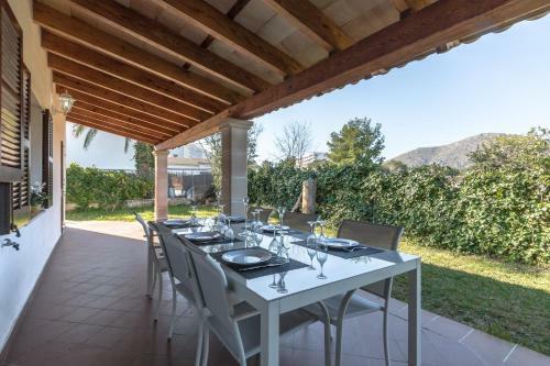 Chalet Falc� With Private Pool And Garden