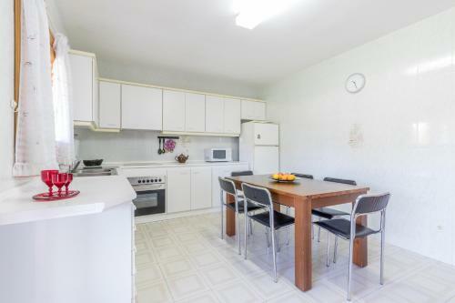 Chalet Falc� With Private Pool And Garden