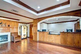 Hotel Quality Inn & Suites