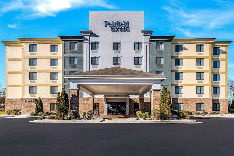 Hotel Comfort Suites Four Seasons