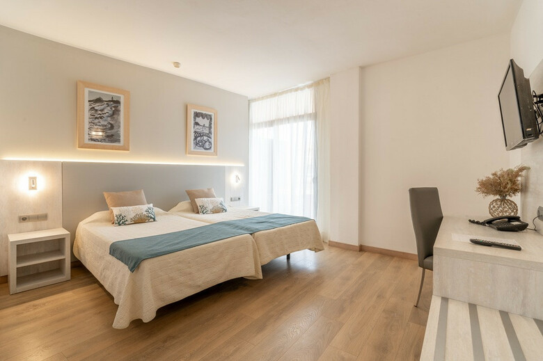 Aparthotel Advise Reina