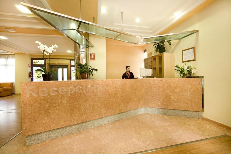 Hotel Monarque Cendrillon