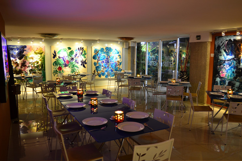 Hotel Suites 109
