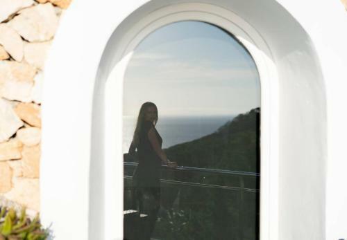 Ani Villa