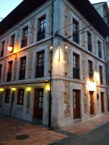 Hotel Pilo��s