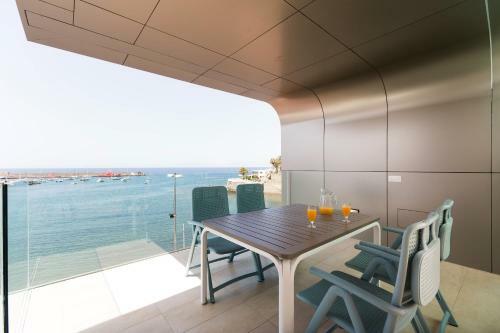 Arguinegu�n Bay Apartments