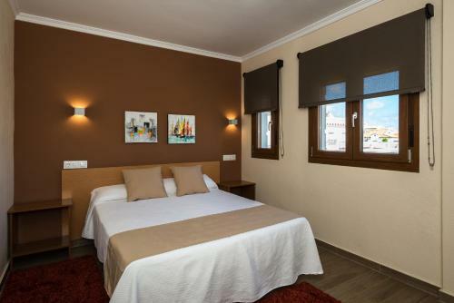 Hostal H. Ciudad De Lepe