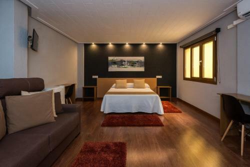 Hostal H. Ciudad De Lepe