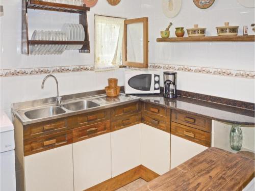 Three-bedroom Holiday Home In Llucmajor