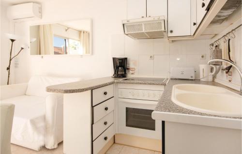 One-bedroom Apartment In Las Chapas