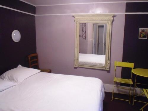 Hostal Lille Louvre Hotel