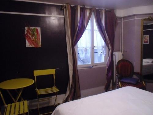 Hostal Lille Louvre Hotel
