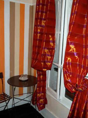 Hostal Lille Louvre Hotel