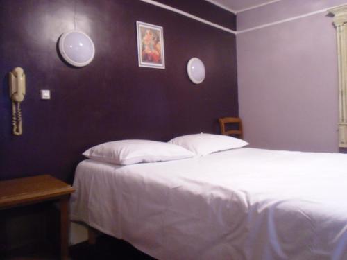 Hostal Lille Louvre Hotel