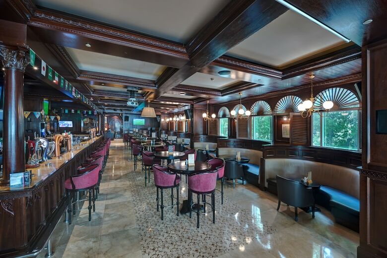 Hotel Media Rotana