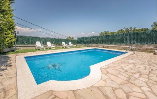 Three-bedroom Holiday Home In Macanet De La Selva