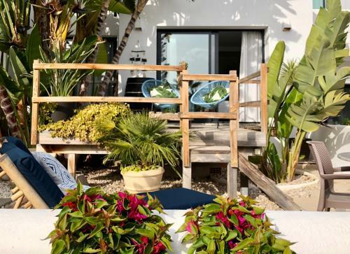 Bed & Breakfast One Thousand Waves