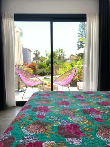 Bed & Breakfast One Thousand Waves
