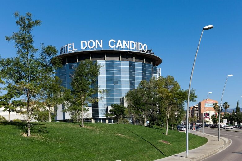 Hotel Don C�ndido