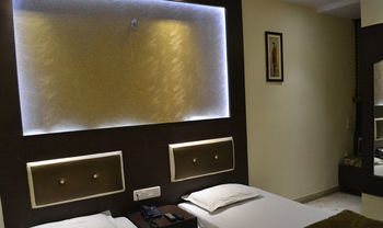 Residencia Hotel The Spot